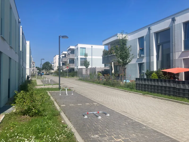 Lichtdurchflutete 2,5-Zimmer-Wohnung zum Wohlfühlen in ruhiger Lage — photo 1